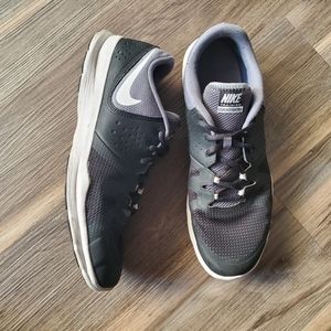 VGUC! Nike Training Core Motion TR3 Sneakers